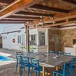 Papas Family Villa فيلة باراليمني