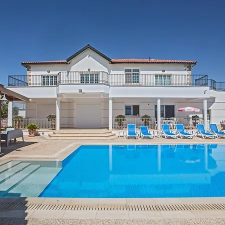 Papas Family Villa Villa Paralimni